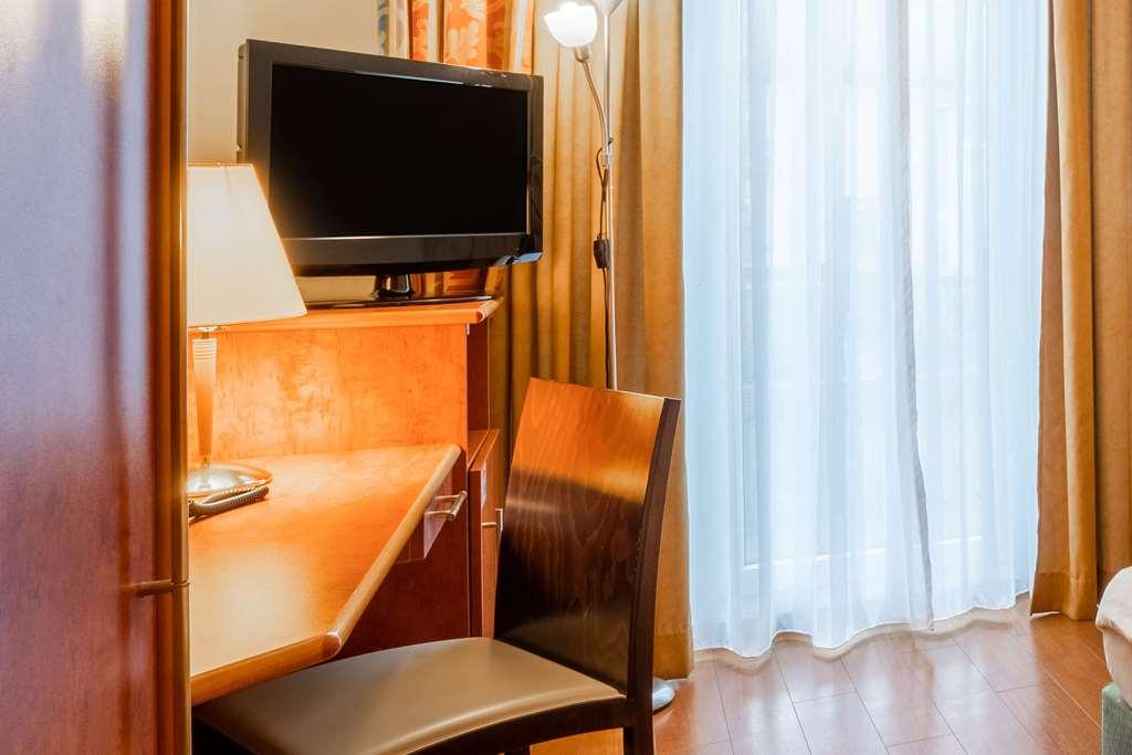1, 2, Sleep Boardinghouse Unterschleissheim Zentrum Ruang foto
