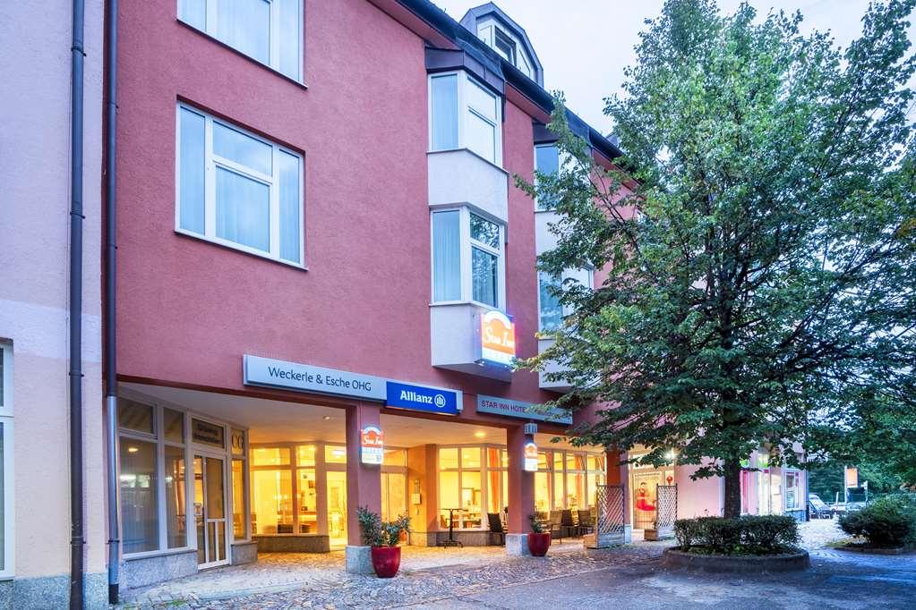 1, 2, Sleep Boardinghouse Unterschleissheim Zentrum Bagian luar foto