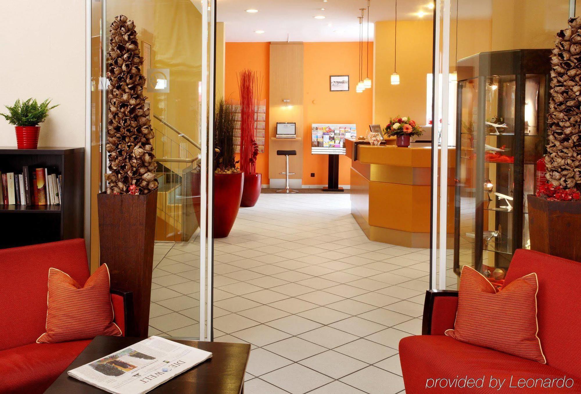 1, 2, Sleep Boardinghouse Unterschleissheim Zentrum Bagian luar foto